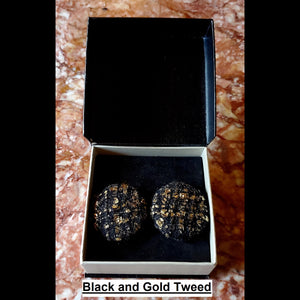 Black and gold tweed print button earrings in jewelry box
