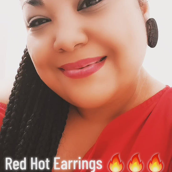 Video of model wearing earrings